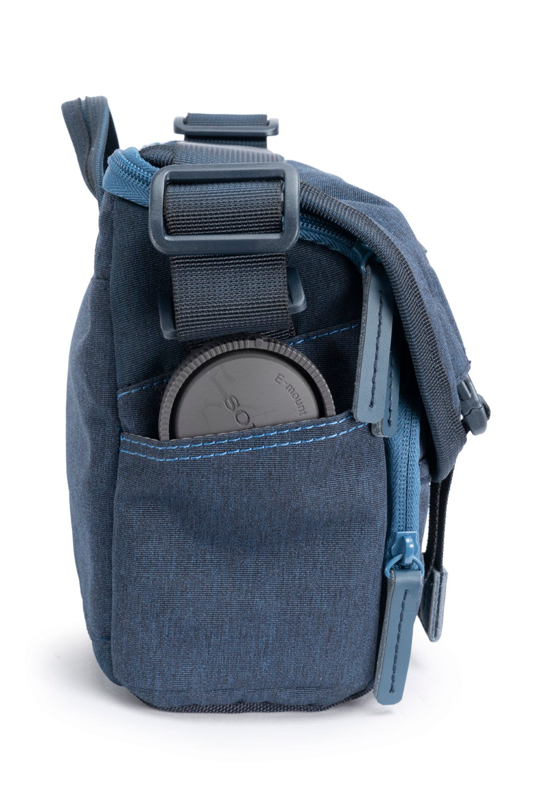 READY NEW ARRIVAL, HARD TO GET‼️ Cap Vert Sling Bag Camera Bag Navy Blue -  Unisex Size 24x15x9 cm IDR 38.8 jt